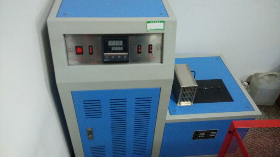 Low temperature impact test instrument